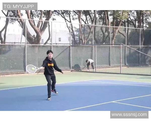 南京网球队的默契配合与战术分析探讨网球运动的团队精神与协作技巧 南京网球队的默契配合与战术分析探讨网球运动的团队精神与协作技巧