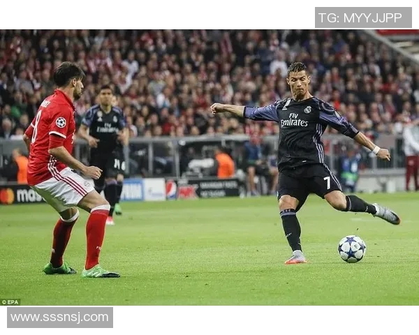 拜仁慕尼黑与皇家马德里激战回顾：巅峰对决再掀欧冠风云