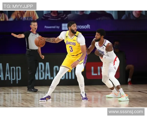 湖人对决快船第五场激战回顾与精彩瞬间分析