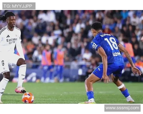 皇马与巴萨男篮巅峰对决谁能在西班牙篮球经典中笑到最后